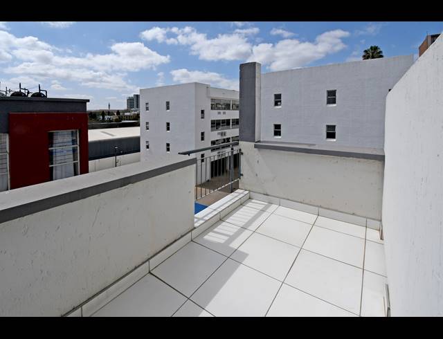 1 BEDROOM APARTMENT FOR SALE IN FERNDALE